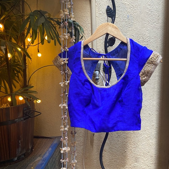 6️⃣5️⃣0️⃣ Saree Blouse. Size - M-L - Picture 4 of 13